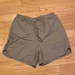 Mens Fear of God Essential shorts